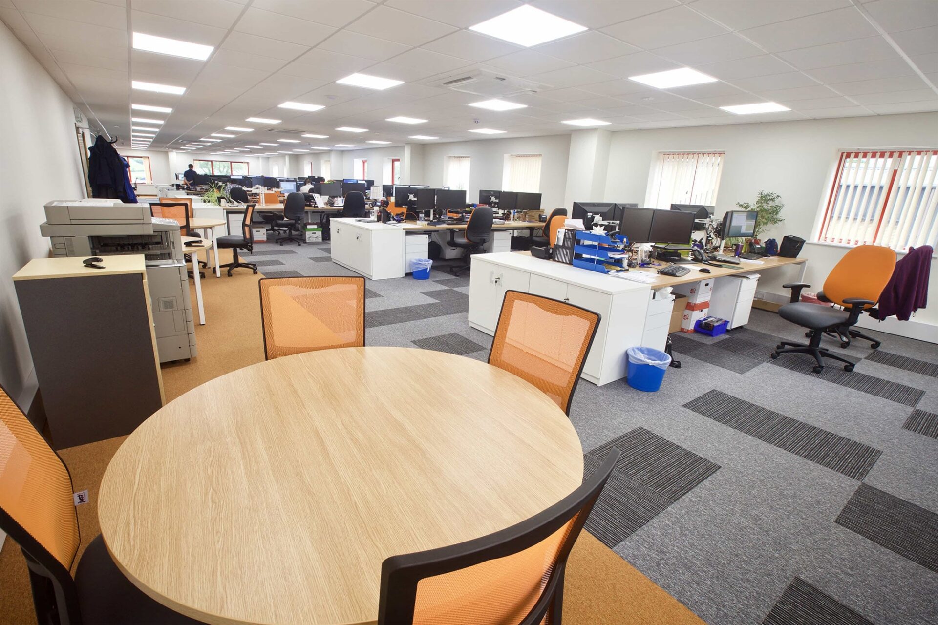 OFFICE~1 Office layout with suspended ceilings