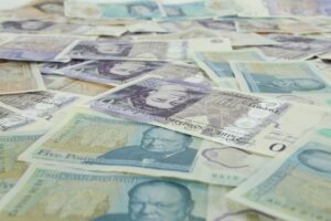 5 pieces of banknotes
