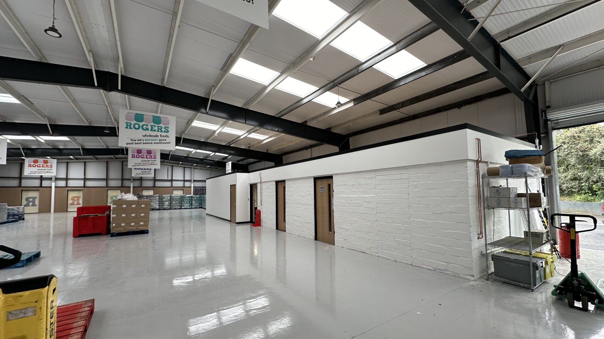 Warehouse mezzanine floor installation mezzanine flooring installed by Western Industrial
